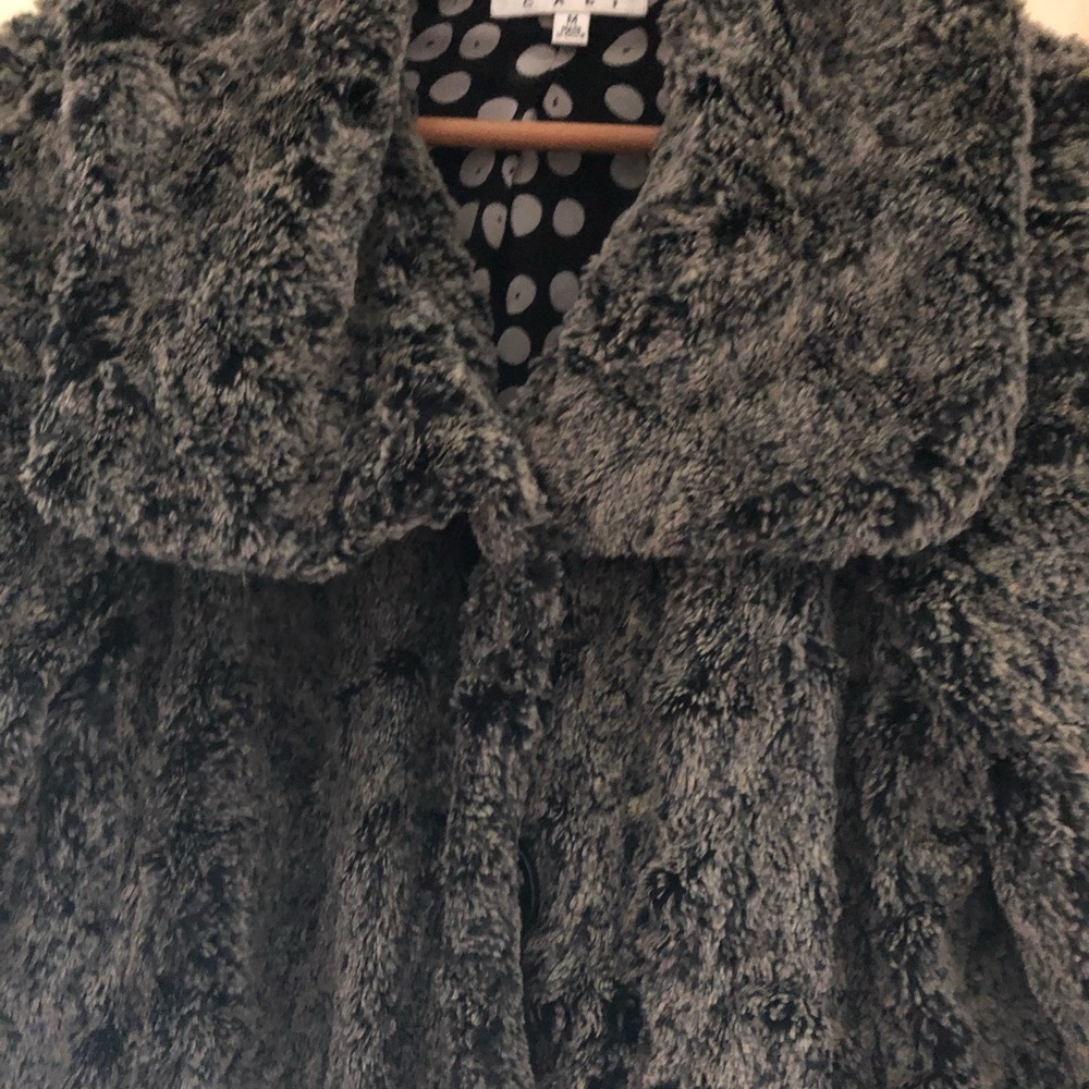 Faux fur luxurious cropped jacket - CAbi - Picture 6 of 6